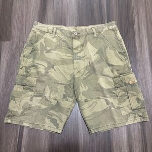 Wrangler Shorts Men’s 36 Green Cargo Camo Relaxed Fit Camouflage 10” Inseam
